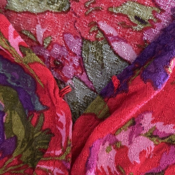 Urban Outfitters Deep V Faux Wrap Red Floral Top - Picture 6 of 6